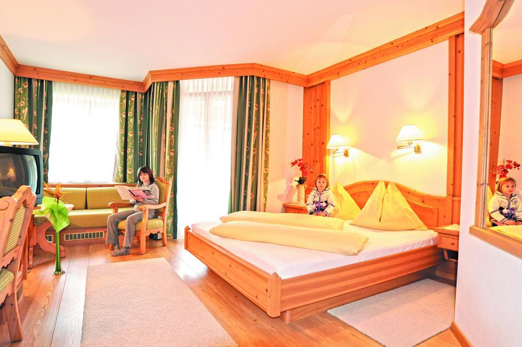 Hotel Loeffele Weissbriach Quarto foto
